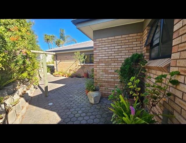 3 BEDROOM HOUSE FOR SALE IN REEBOK